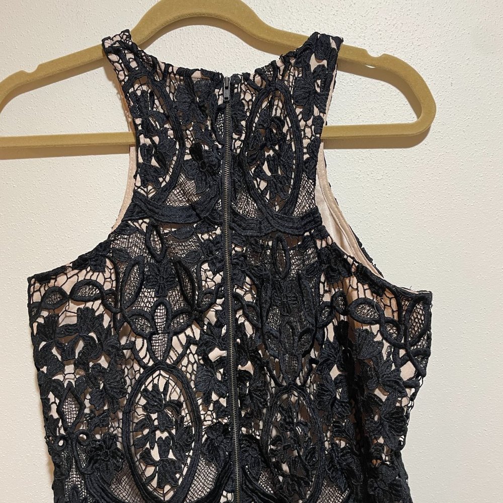 Lovers + Friends Caspian Lace Dress - Picture 11 of 14
